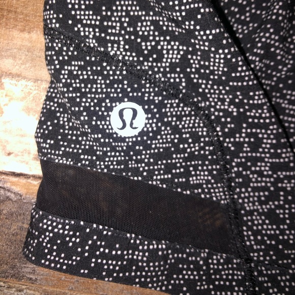 lululemon shorts - Picture 3 of 3